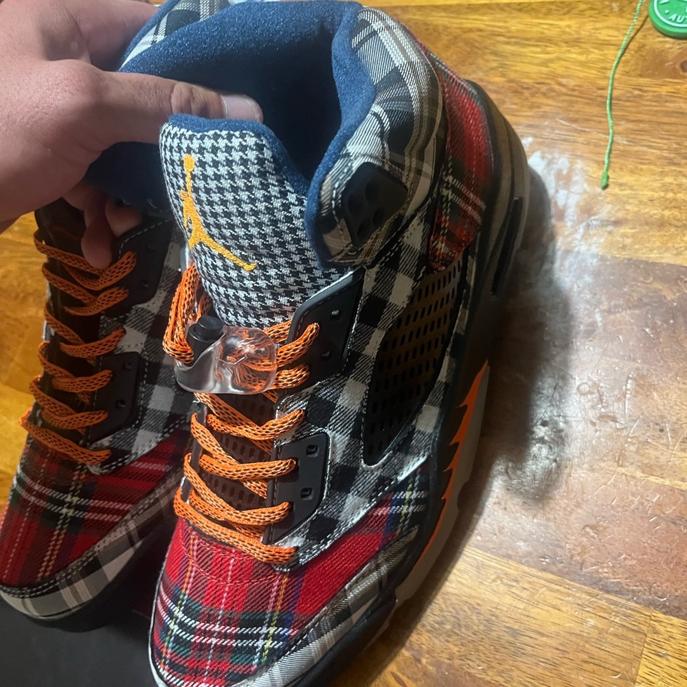 Men’s size 10 Jordan retro 5s